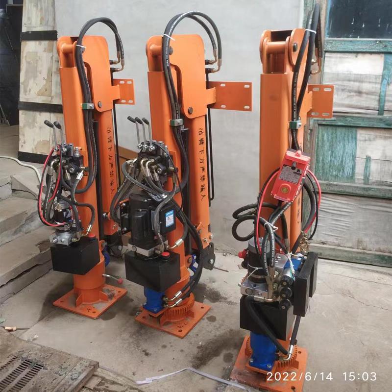 芬园乡重汽蓝牌随车吊 3.2吨 国六动力强 液压驱动 农用自卸起重机